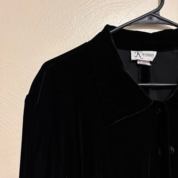 Women's Black Velvet Blouse - Picture 6 of 9